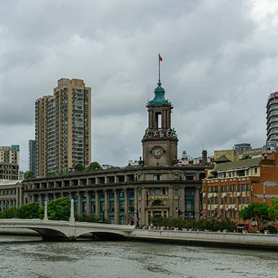 Are Public Toilets Plentiful in Shanghai? How Easy Are They to Find?